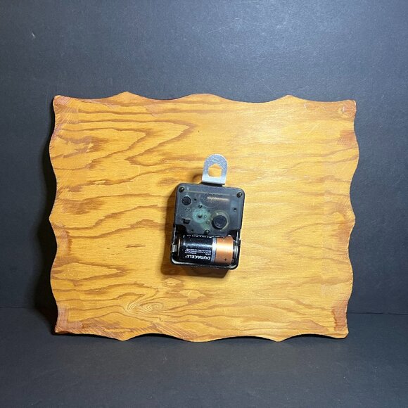 Vintage Lacquered Wood Hawaii Marina Battery Operated Analog Wall Clock 9 x 11" - Picture 4 of 4